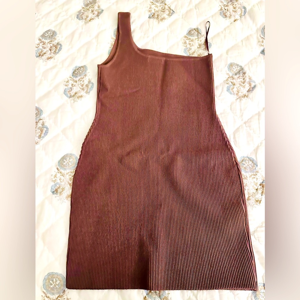 Elegant Brown One-Shoulder Dress